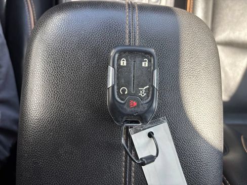 Certified 2022 GMC Terrain AT4 w/ Infotainment Package II AWD/4WD image 34