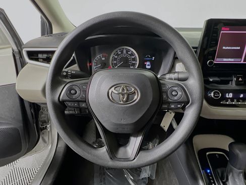 Used 2022 Toyota Corolla LE FWD image 18