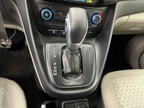 Used 2023 Ford Transit Connect XLT FWD image 18