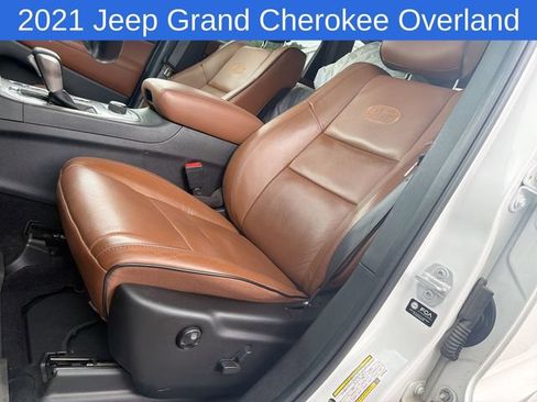 Used 2021 Jeep Grand Cherokee Overland AWD/4WD image 20