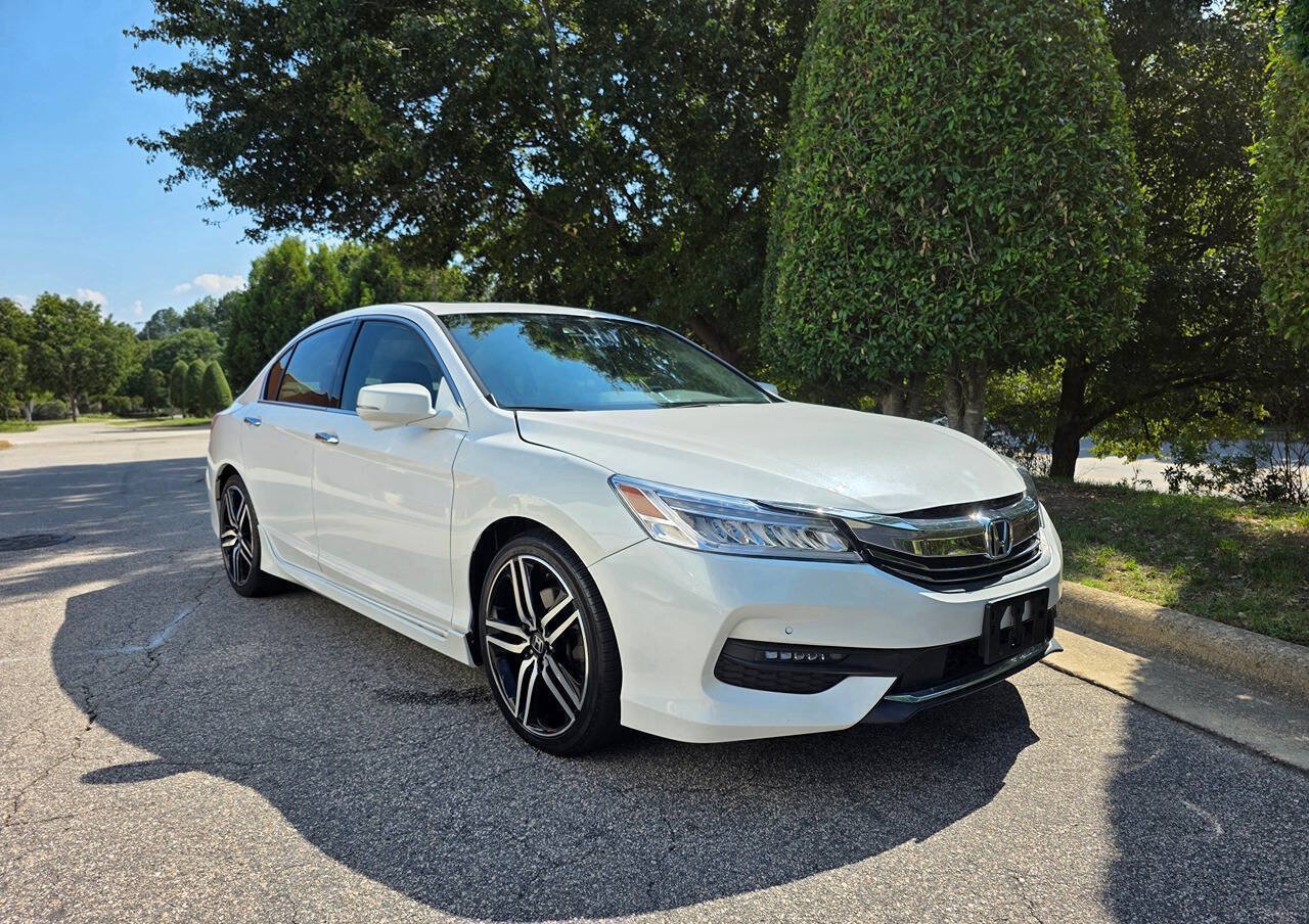 Used 2016 Honda Accord Touring image 7
