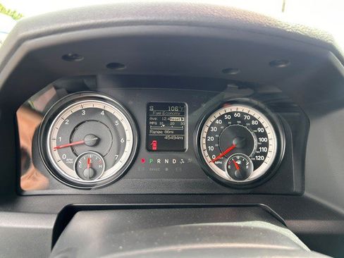 Used 2017 RAM 1500 Express AWD/4WD image 5