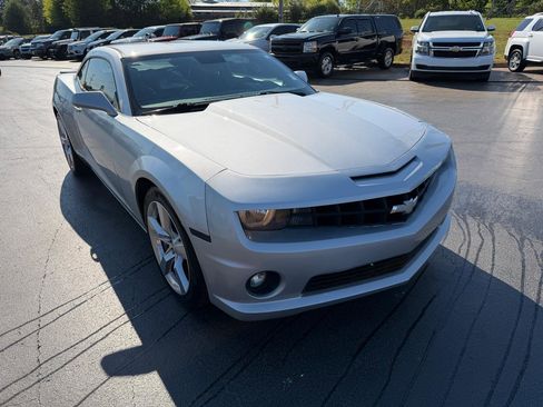 Used 2010 Chevrolet Camaro SS image 6