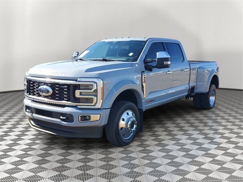 Used 2024 Ford F450 Platinum w/ FX4 Off-Road Package image 9