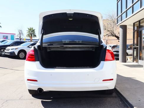 Used 2017 BMW 320i Sedan image 22