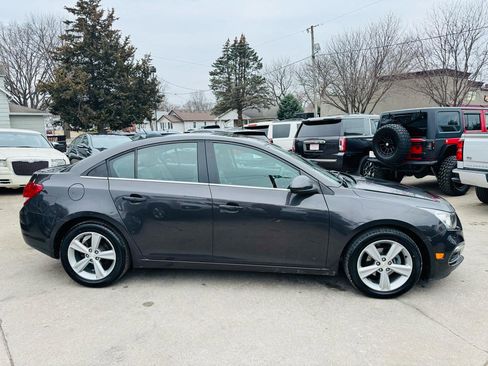 Used 2015 Chevrolet Cruze LT image 2