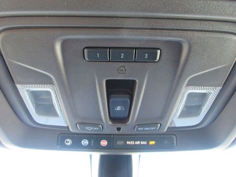 Certified 2021 GMC Sierra 1500 SLT w/ SLT Premium Package image 38