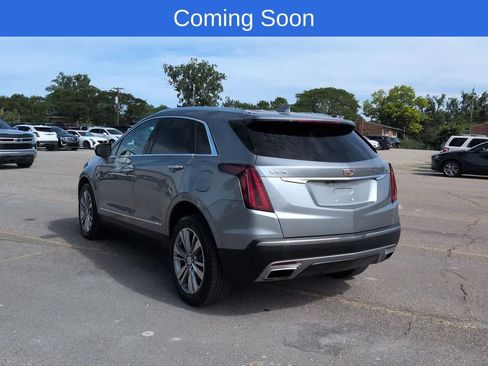 Used 2024 Cadillac XT5 Premium Luxury w/ LPO, Floor Liner Package FWD image 4