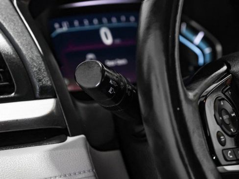 Used 2018 Honda Odyssey Touring image 16