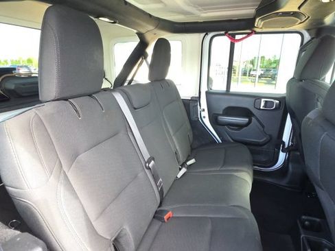 Used 2019 Jeep Wrangler Unlimited Sport S AWD/4WD image 9