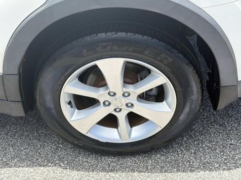 Used 2014 Subaru Outback 2.5i Limited w/ Moonroof Package AWD/4WD image 19