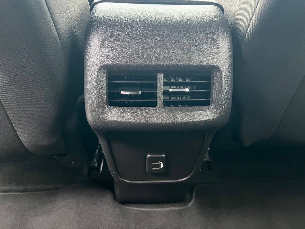 Used 2024 Chevrolet Equinox LT AWD/4WD image 22