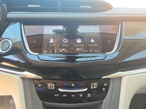 Certified 2025 Cadillac XT6 Premium Luxury image 12