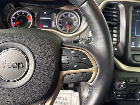 Used 2018 Jeep Cherokee Latitude image 27