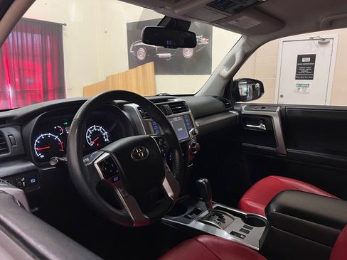 Used 2021 Toyota 4Runner SR5 RWD image 11