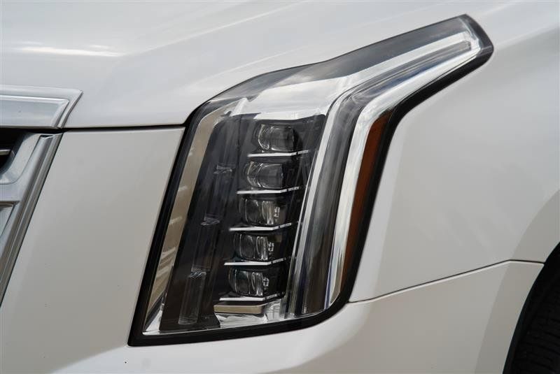 Used 2016 Cadillac Escalade Platinum AWD/4WD image 29