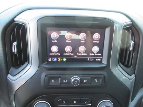 Certified 2026 Chevrolet Silverado 1500 Custom Trail Boss w/ LPO, Dark Essentials Package AWD/4WD image 32