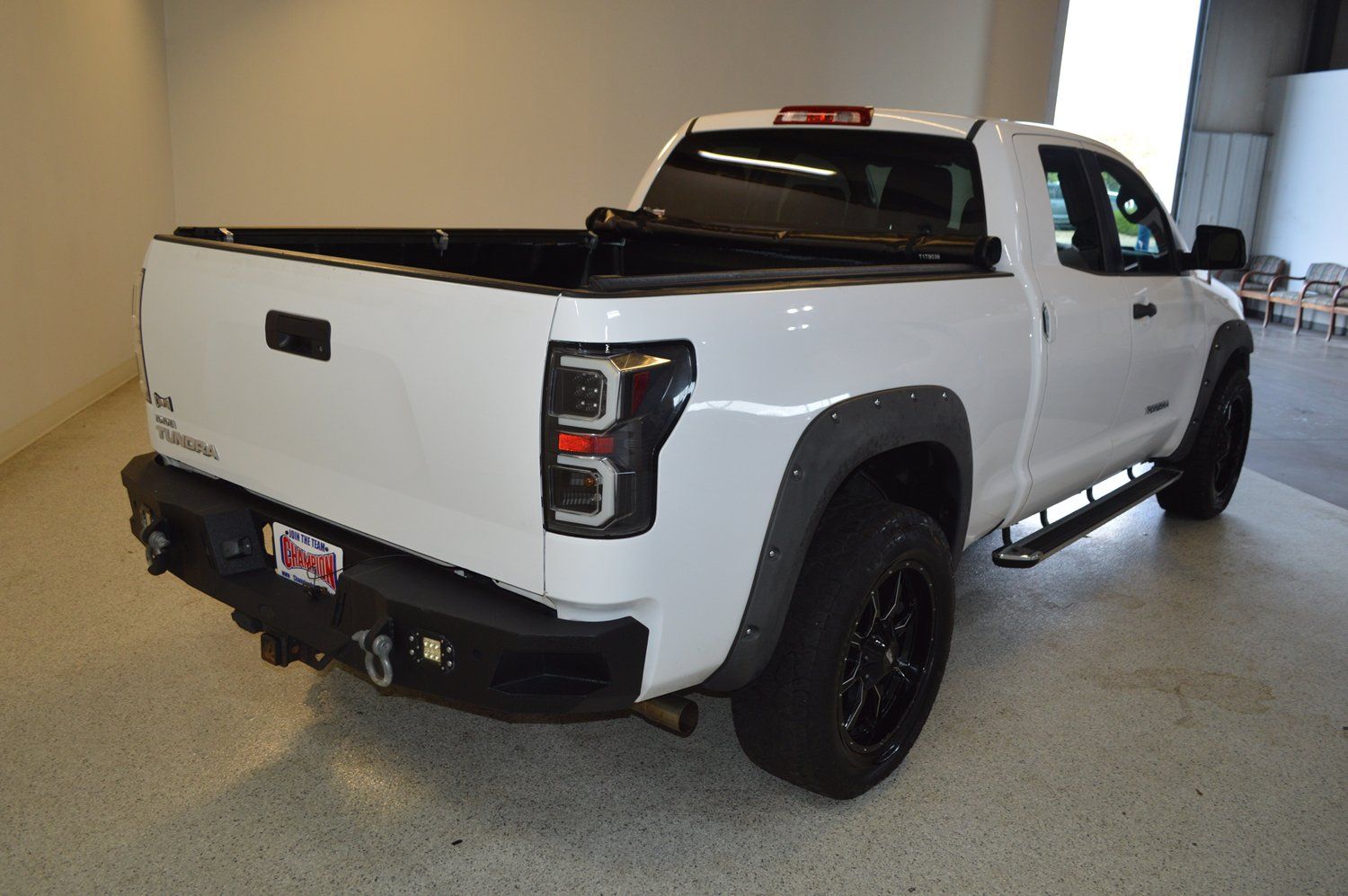 Used 2013 Toyota Tundra 2WD Double Cab w/ Tow Pkg image 3