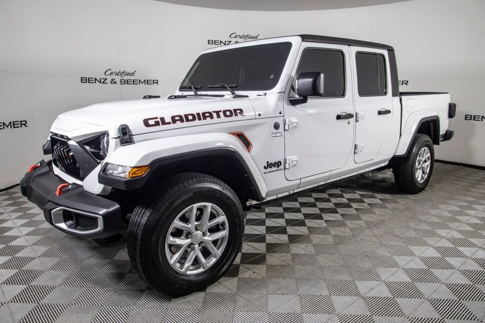 Used 2023 Jeep Gladiator Sport AWD/4WD image 4