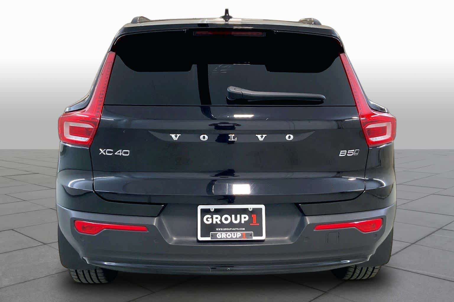Used 2023 Volvo XC40 B5 Plus w/ Protection Package Premier AWD/4WD image 4