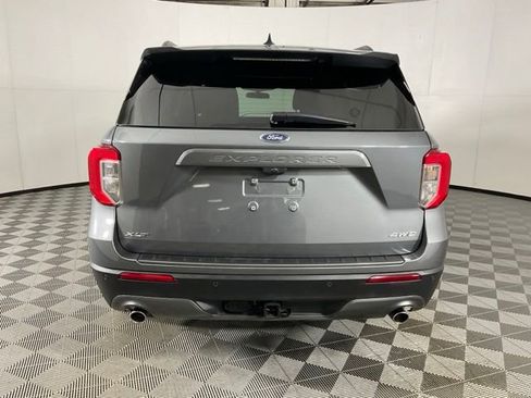 Used 2023 Ford Explorer XLT w/ Equipment Group 202A AWD/4WD image 5