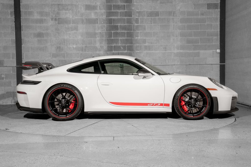 Used 2026 Porsche 911 GT3 RWD image 2
