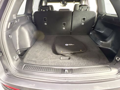 Used 2023 Jeep Grand Cherokee Altitude image 25