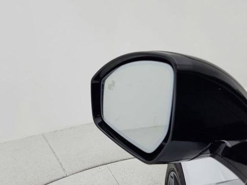 New 2025 Land Rover Range Rover Evoque S image 27