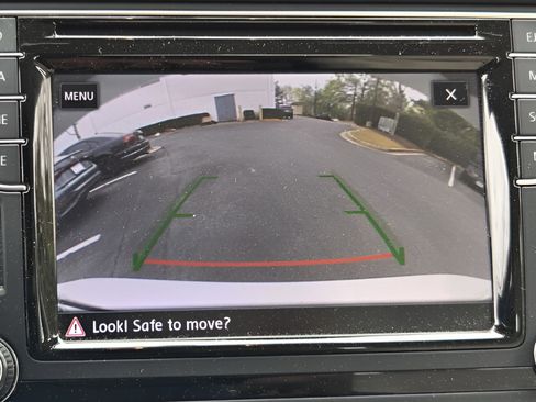 Used 2017 Volkswagen Jetta SE image 16