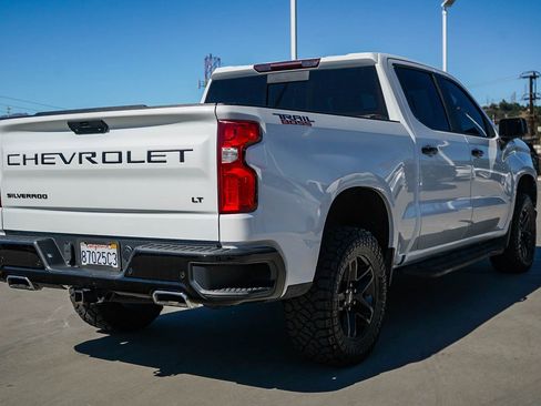 Used 2021 Chevrolet Silverado 1500 LT Trail Boss w/ Convenience Package II image 7