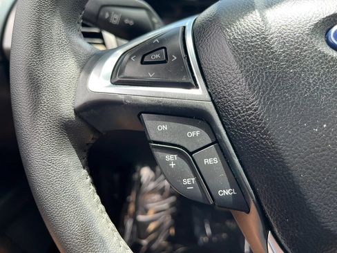 Used 2020 Ford Fusion SEL FWD image 15