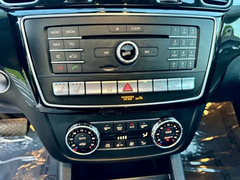 Used 2018 Mercedes-Benz GLS 550 4MATIC image 37