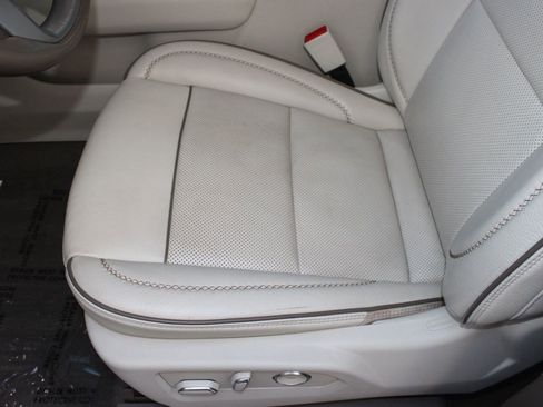 Used 2021 GMC Yukon Denali w/ Denali Premium Package image 13