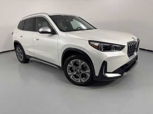 Certified 2024 BMW X1 xDrive28i w/ Convenience Package image 1
