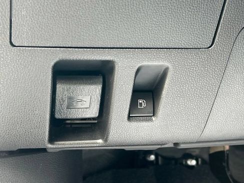 Used 2021 Toyota Highlander Limited AWD/4WD image 26