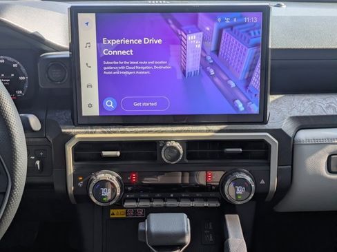 Used 2025 Toyota Tacoma Limited image 18