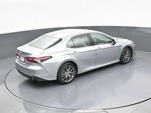 Used 2024 Toyota Camry XLE FWD image 60