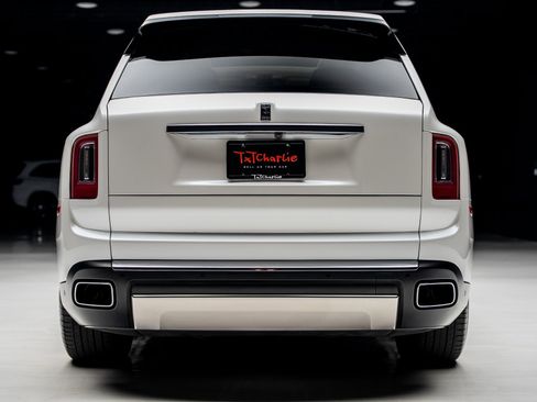 Used 2019 Rolls-Royce Cullinan image 25