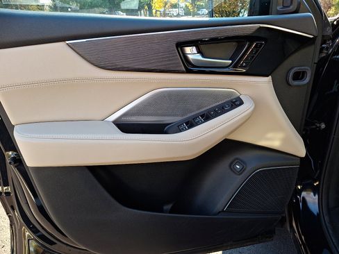 Used 2025 Acura MDX SH-AWD w/ Advance Package image 13