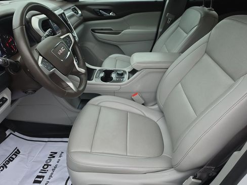 Used 2021 GMC Acadia SLT w/ Technology Package FWD image 15
