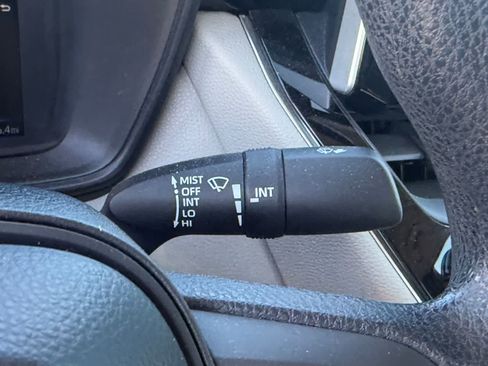 Used 2020 Toyota Corolla LE FWD image 20