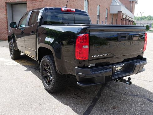Used 2022 Chevrolet Colorado Z71 w/ Z71 Midnight Edition AWD/4WD image 6