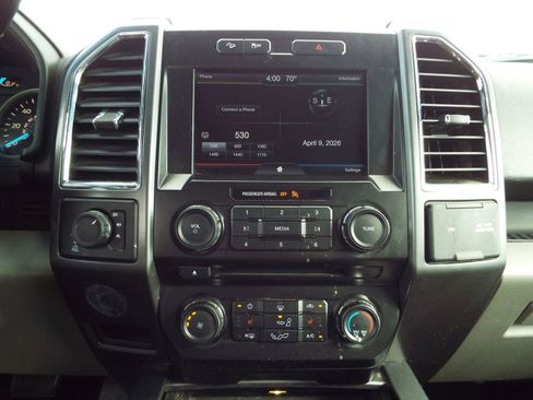 Used 2015 Ford F150 XLT w/ Equipment Group 302A Luxury AWD/4WD image 15