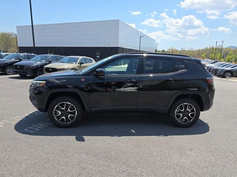 New 2025 Jeep Compass Trailhawk w/ Trailhawk Elite Group image 7