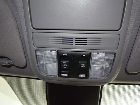 Used 2023 Honda Odyssey EX-L image 23