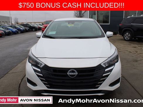 New 2025 Nissan Versa SV image 2