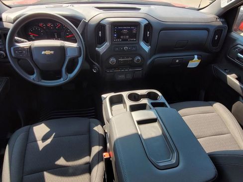 New 2025 Chevrolet Silverado 1500 Custom image 9