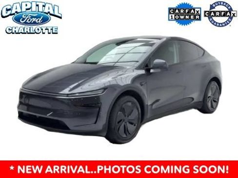 Used 2026 Tesla Model Y 2WD image 2