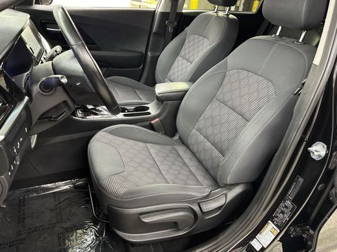 Used 2022 Kia Niro LXS FWD image 14