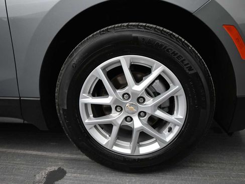 Used 2023 Chevrolet Equinox LS w/ LS Convenience Package FWD image 10